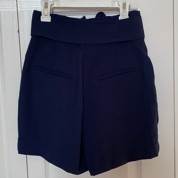 H&M high waisted navy blue shorts - Picture 5 of 6
